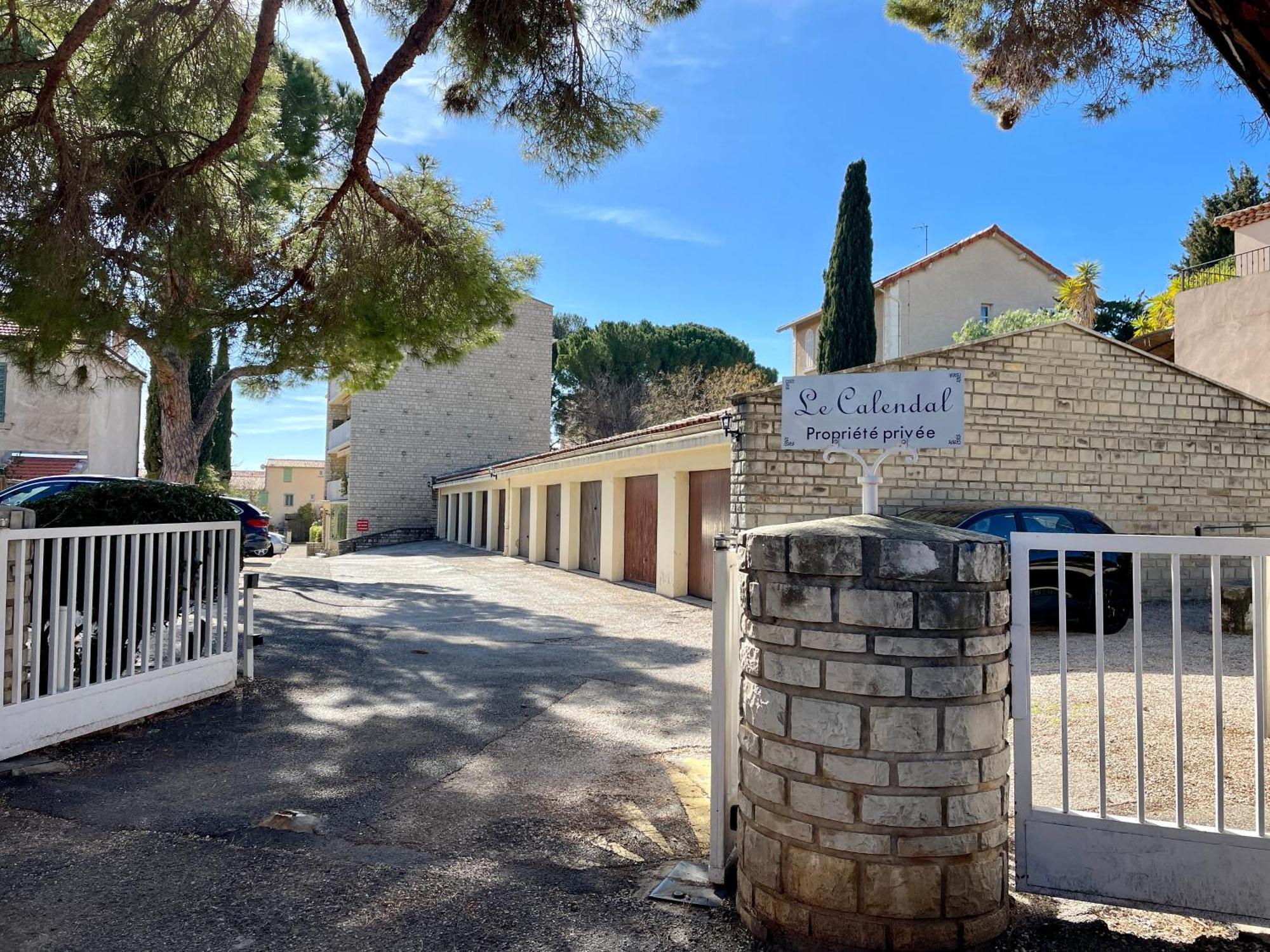 Au Coeur Et Au Calme De Bandol, Parking Et Climatisation Appartement Buitenkant foto